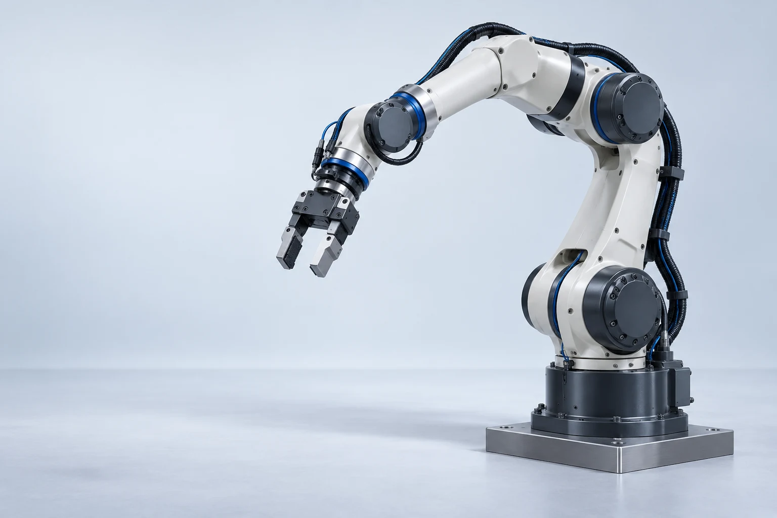 Vizualizacija industrijske robotske ruke sa preciznom hvataljkom